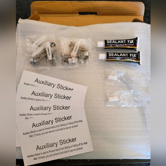 GeekDigg 2-pack glass shower shelves - Picture 5 of 14